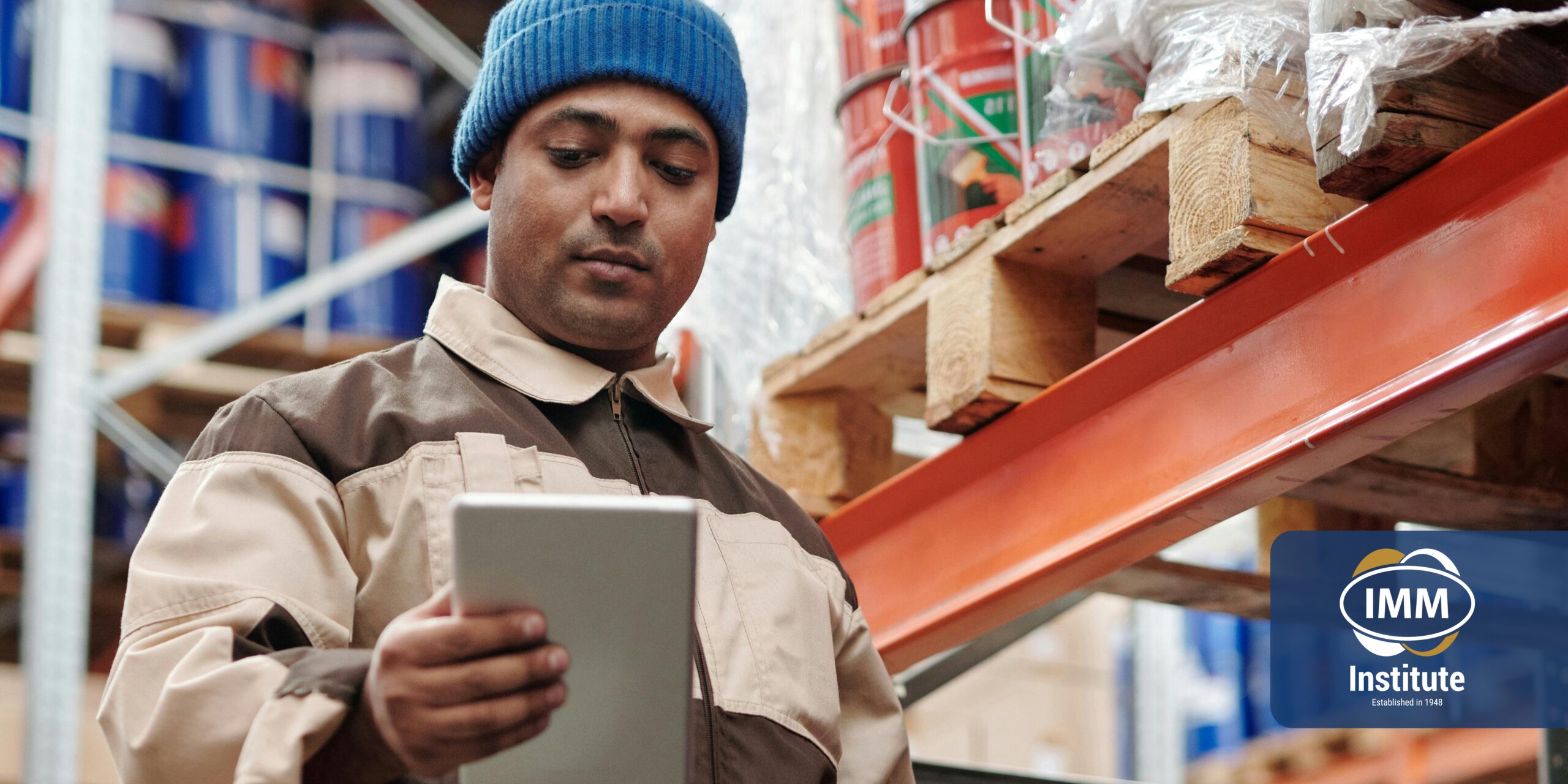 Man-working-in-a-logistics-warehouse