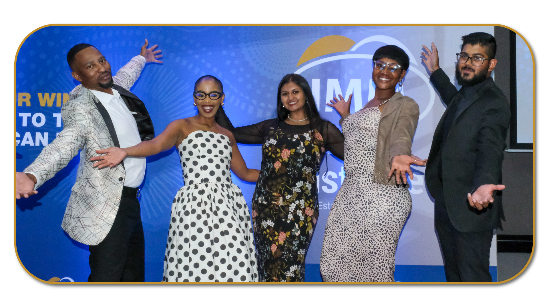 Pictures Carousel-01