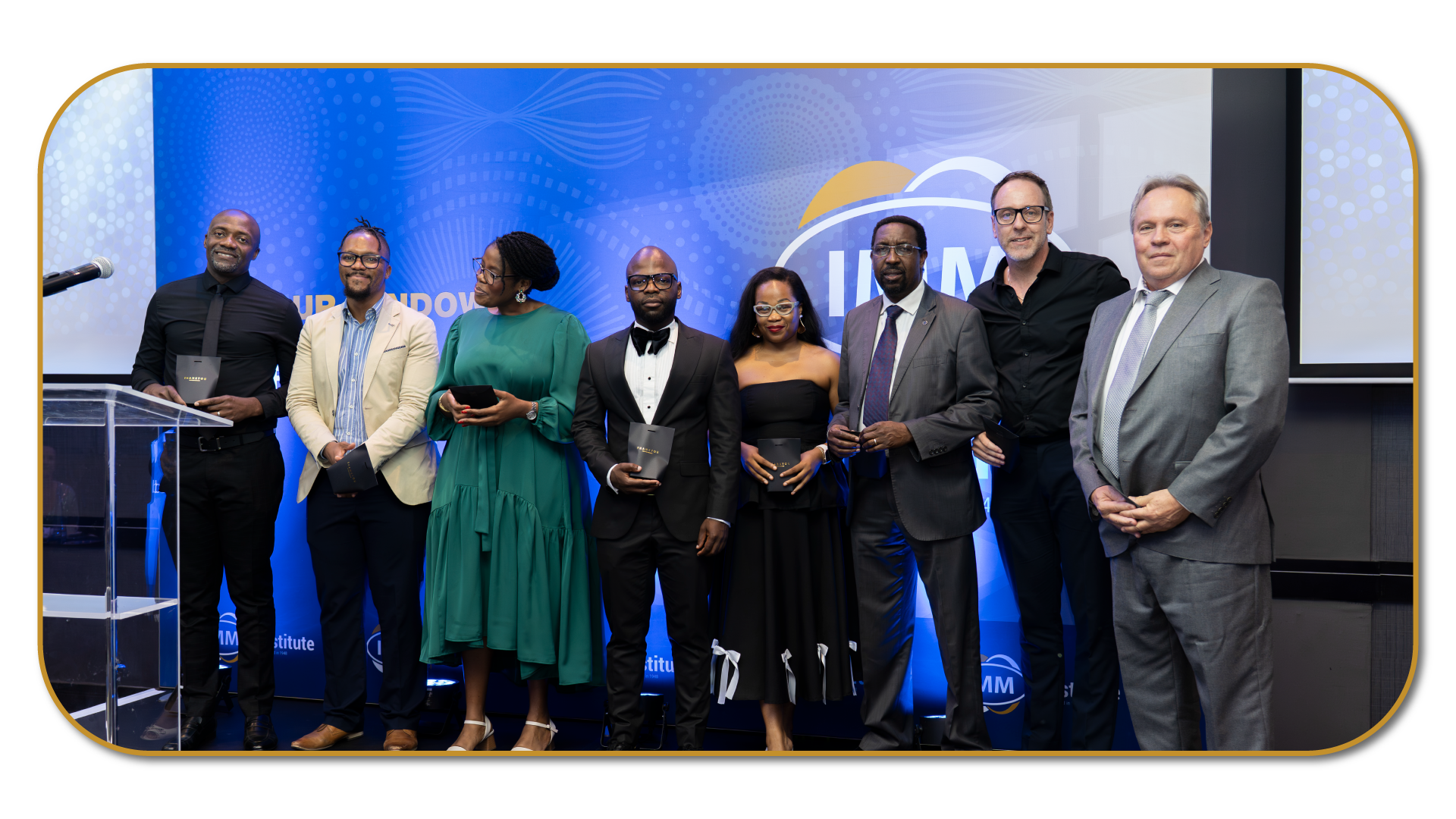 Pictures Carousel-03